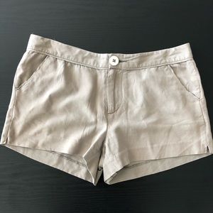 Anthro size 6 super soft khaki shorts